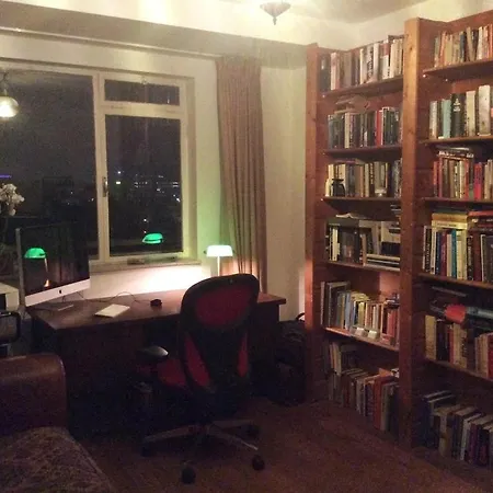 Welcoming With Character & Great Views Daire