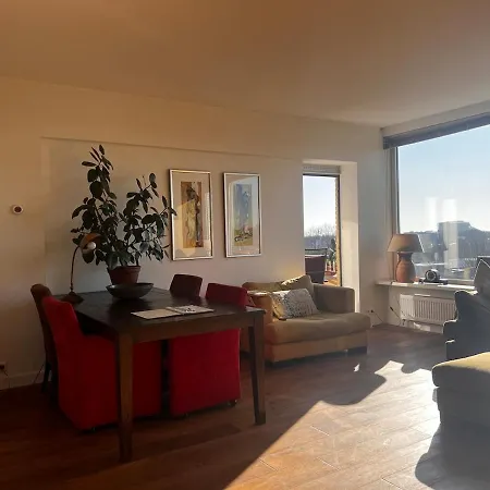 Welcoming With Character & Great Views Amsterdam