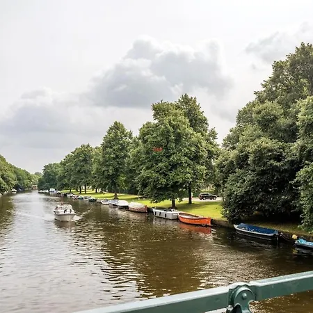 Welcoming With Character & Great Views