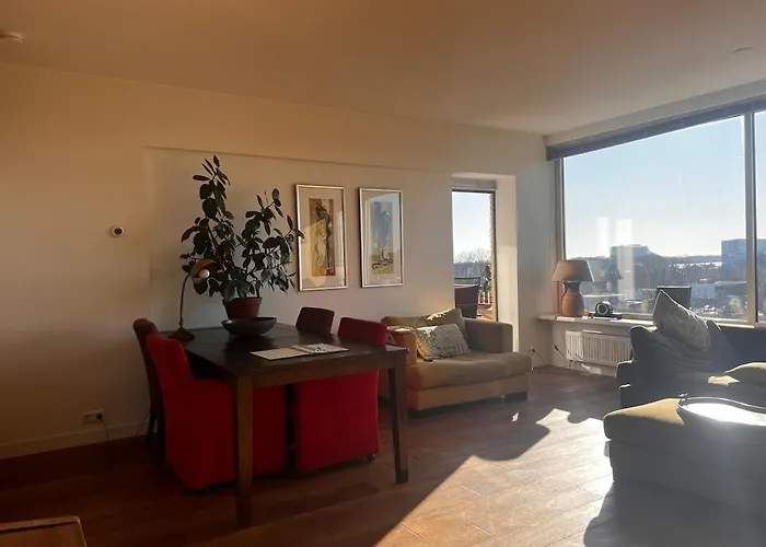 Welcoming With Character & Great Views Amsterdam